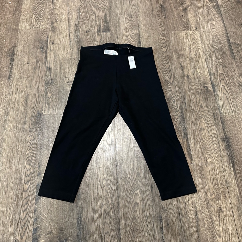 Women's size large, Old Navy black leggings.